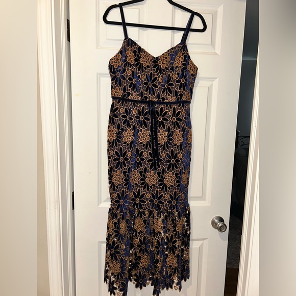 Petal & Pup Just Me Alara Navy Floral Lace Overlay Midi Trumpet Cocktail Dress - Picture 12 of 16